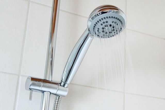 Tips til at fjerne kalk i bruseren